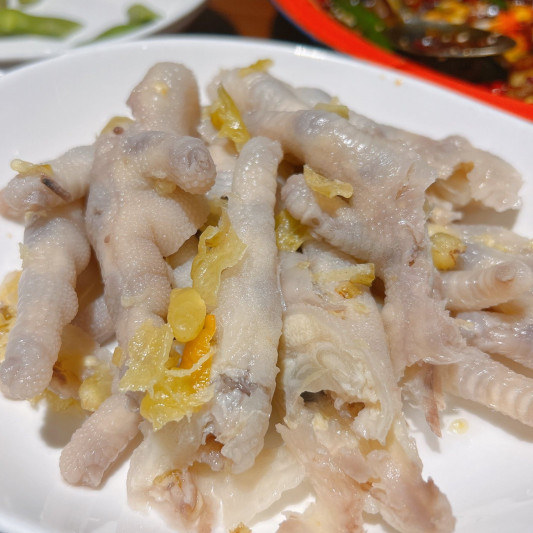 Marinated Chicken Feet with Chili Pickled Pepper