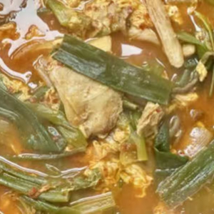 A11. Spicy Chicken Soup 닭계장