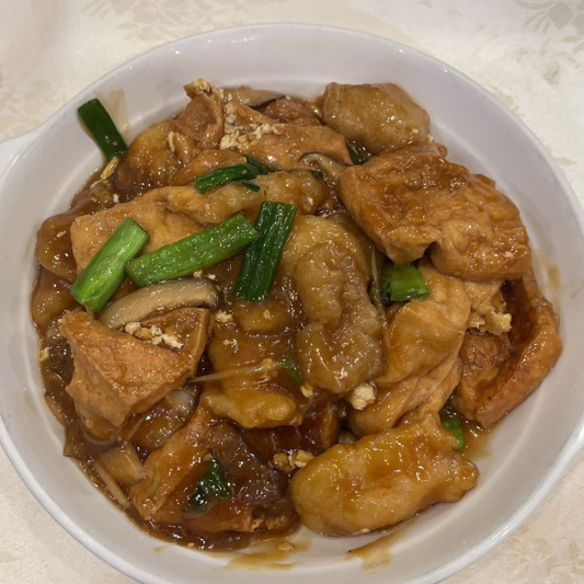 76. Fried Garoupa with Tofu 紅燒斑腩豆腐