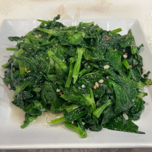86. Stir-Fried Snow Pea Leaves with Garlic Sauce 蒜茸炒豆苗