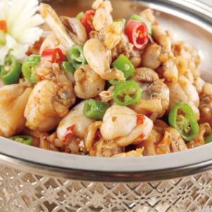 84. Pig Stomach & Frogs with Ginger and Scallion 菜心薑蔥炆肚田雞