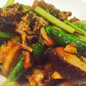 M35. Chinese Style Braised Duck with Honey Sauce 蜜汁回锅鸭