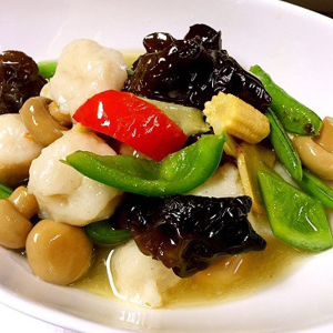 M14. Cantonese Style Fish Ball 时菜鲜虾手工鱼丸