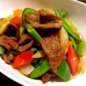 M32. Ginger Beef 姜葱牛肉