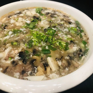 M46. Beef Tofu Soup 西湖牛肉羹