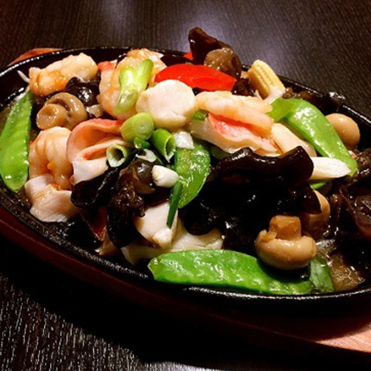 M17. Seafood Worbar on Sizzling Platter 铁板三鲜