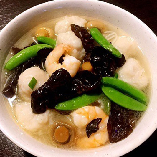 R2. Shrimp and Fish Ball Rice Noodle Soup 鲜虾鱼丸粉