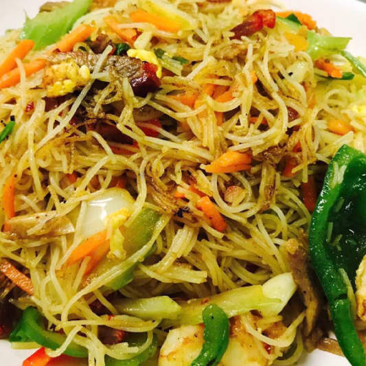 M12. Singapore Fried Rice Noodles 星洲炒米粉