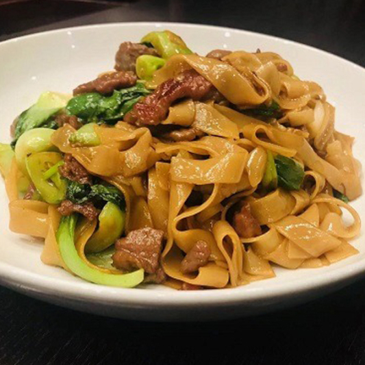 M43. Beef & Rice Noodles Stir-Fry 干炒牛河