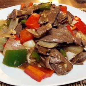 Stir-Fried Rice Noodles with Beef & Pepper 豉椒牛河