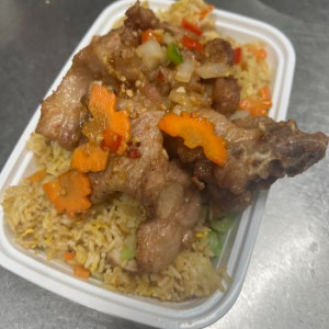 Salt & Pepper Pork Chop with Fried Rice 惹味港式椒鹽豬扒飯炒底