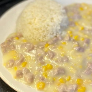 Minced Meat in Corn Sauce on Rice 粟米肉粒飯