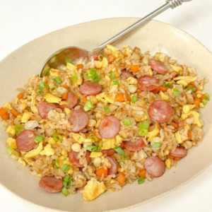 Sausage with Dried Shrimp Fried Rice 小孩至愛 蒜香夏日櫻花蝦腸仔炒飯 