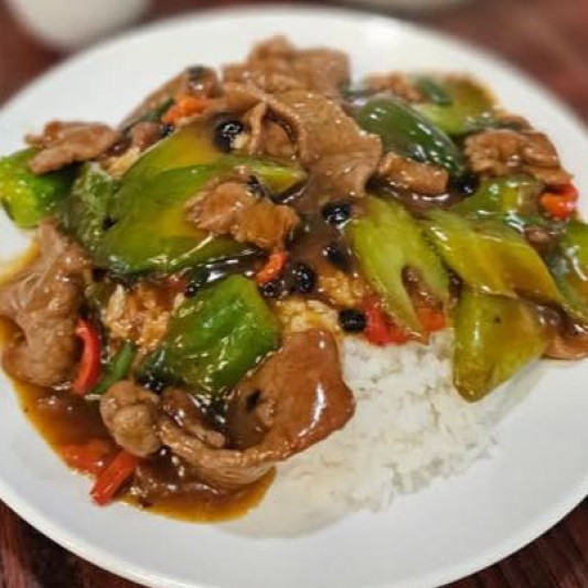 Stir-Fried Rice Noodles with Bitter Melon & Beef 豉汁涼瓜牛肉炒河