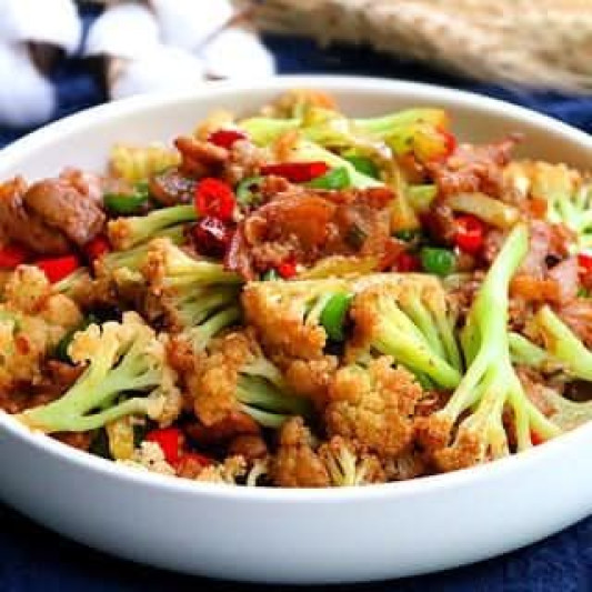 Spicy Chinese Broccoli & Cabbage 干鍋富貴花小炒肉 (辣）