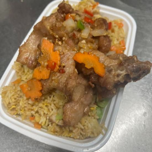 Salt & Pepper Pork Chop with Fried Rice 惹味港式椒鹽豬扒飯炒底