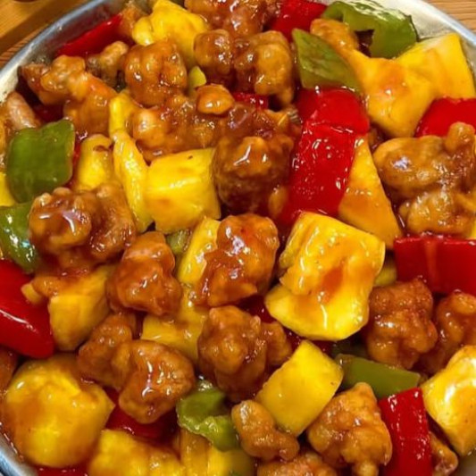 Sweet & Sour Pork with Pineapple 脆皮咕嚕肉