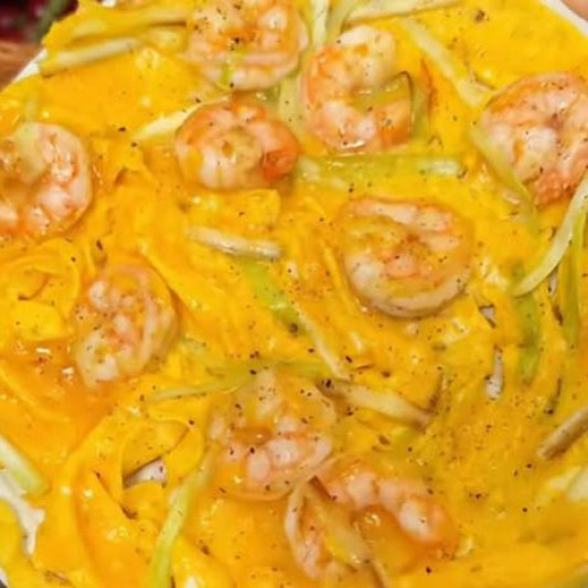 Scrambled Egg with Shrimp on Rice 滑蛋蝦仁飯