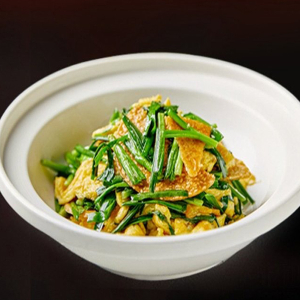 Fried Egg with Crispy Leeks