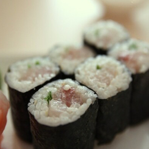 Negi Hamachi Roll