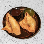 Vegetable Samosa (2 pcs)