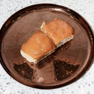 Extra Butter Toasted Pav (2 pcs)