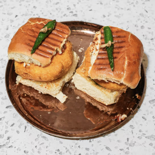 Vada Pav (2 pcs)