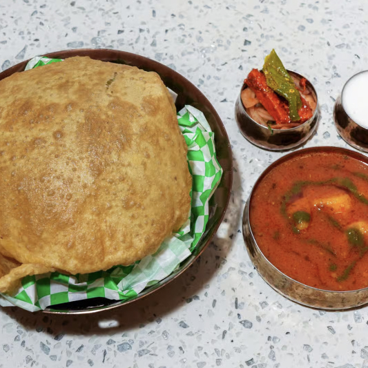 Aloo Sabji Puri (2 pcs)