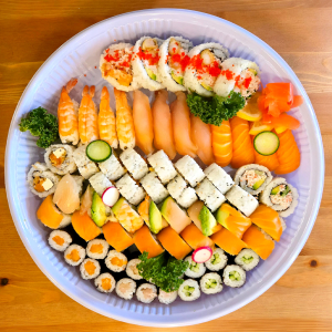Party Tray C (67 pcs)