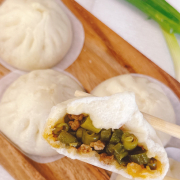 Green Bean & Pork Mini Bao (6 pcs) / 猪肉四季豆小包