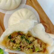 Cabbage Celery & Pork Medium Bao (4 pcs) / 猪肉白菜芹菜中包