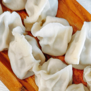 Pork, Corn and Mushroom Dumplings (12 pcs) / 猪肉香菇玉米水饺