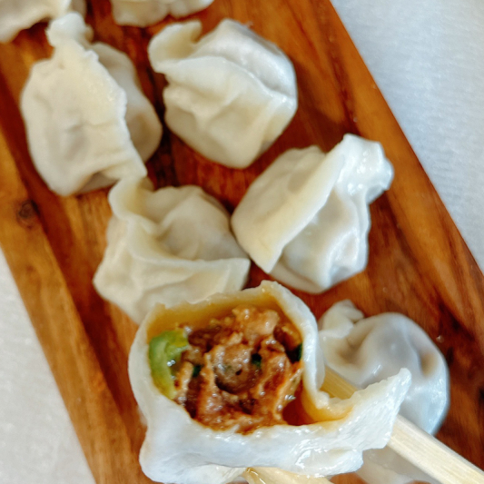 Pork and Green Onion Dumplings (12 pcs) / 猪肉大葱水饺