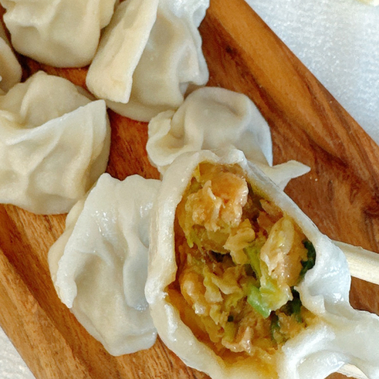 Pork and Cabbage with Celery Dumplings (12 pcs) / 猪肉白菜芹菜水饺