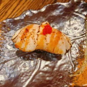 Hotate (Scallop) Aburi