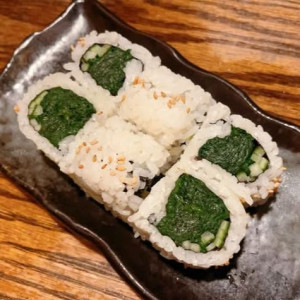 Spinach Cucumber Roll