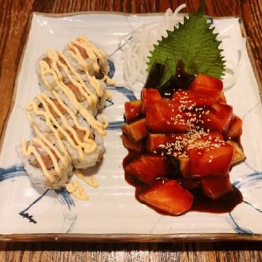 Spicy Salmon Sashimi Combo