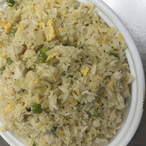 B7. Pineapple & Chicken Fried Rice 菠蘿鸡粒炒飯