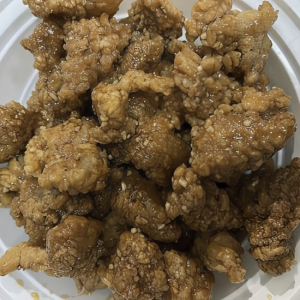 H8. Honey & Garlic Boneless Pork 密汁肉