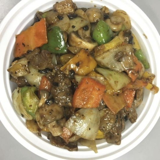B13. Beef in Black Bean Sauce on Rice 豉椒牛飯