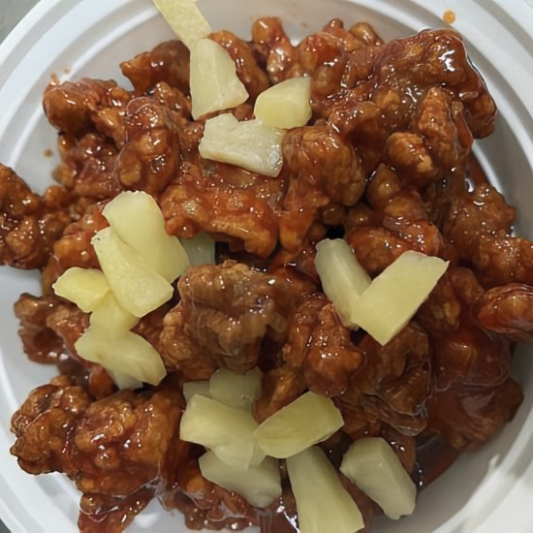 E11. Pineapple Sweet & Sour Boneless Chicken 菠萝咕噜鸡
