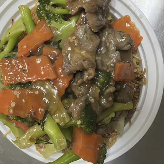 C4. Beef with Broccoli Crispy Chow Mein 百加利牛肉炒面
