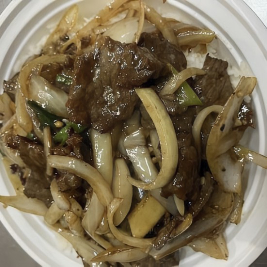 B18. Beef with Ginger Onion on Rice 葱爆牛肉饭