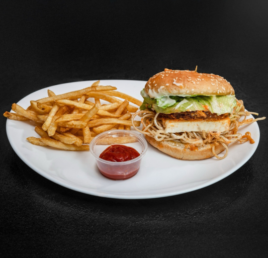 Noodle Paneer Burger