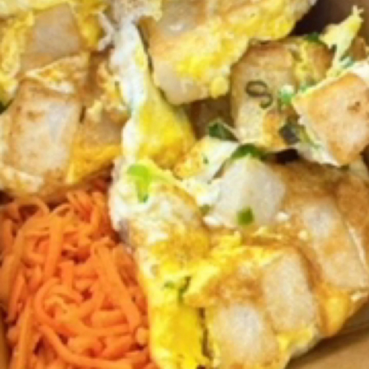 6. Vietnamese Rice Cake (Bot Chien)
