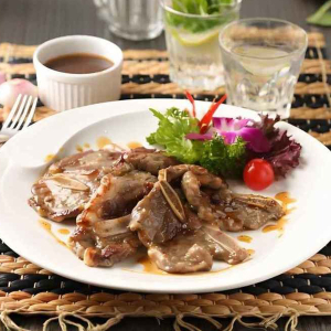 Pan Fried Beef Ribs with Honey Sauce 蜜汁香煎牛仔骨
