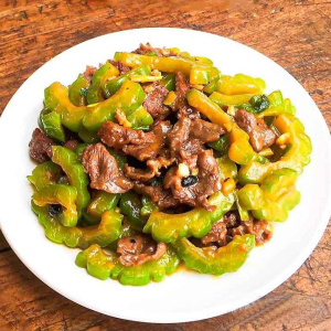Fried Sliced Beef with Bitter Melon in Black Bean Sauce
