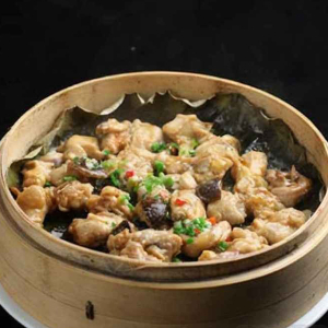 15. Steamed Chicken with Mushrooms in Lotus Leaf 荷香珍珠雞