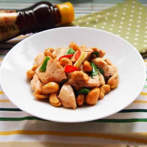 Stir Fried Vegetables with Cashew Nuts 腰果炒素丁