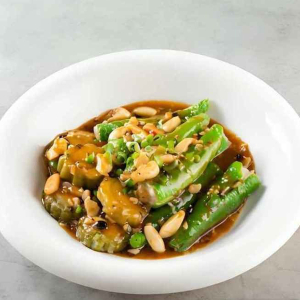 22. Pan Fried Eggplant & Bean Curd Stuffed with Fish Mousse 煎醺双寶